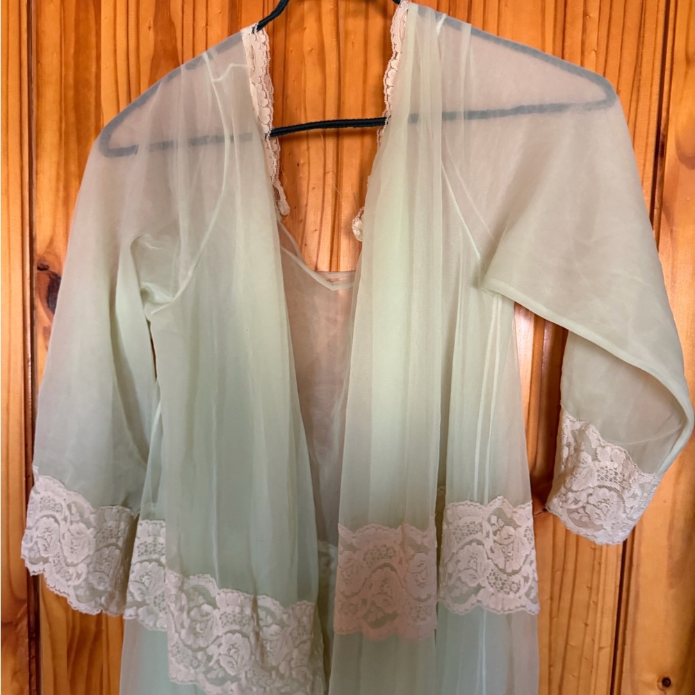 In Time California Green Frilly Robe - Picture 2 of 9